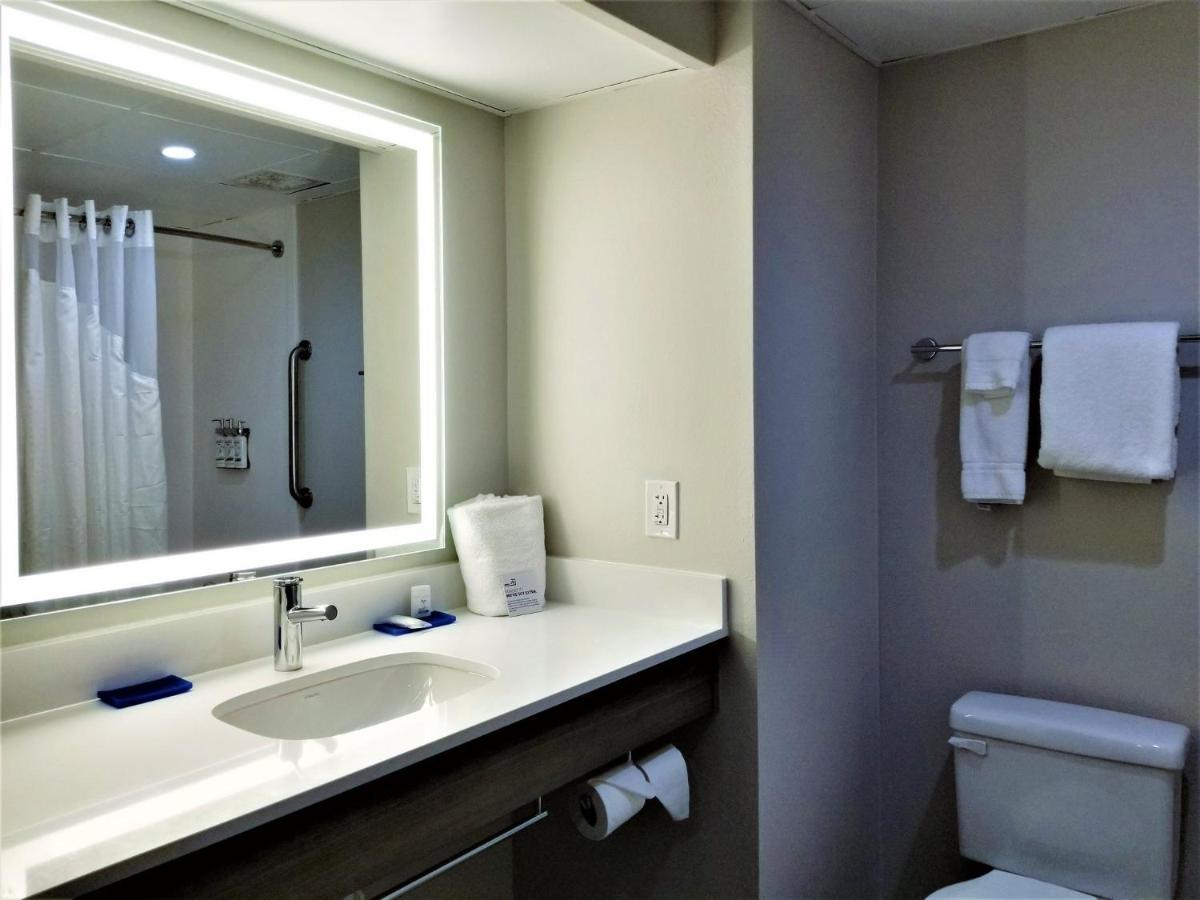 Holiday Inn Express Apex - Raleigh By Ihg Luaran gambar