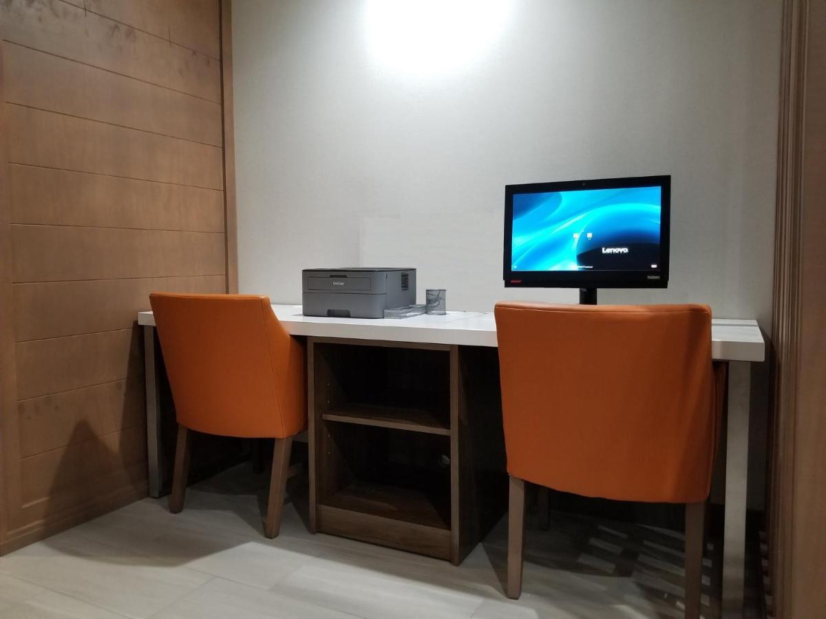 Holiday Inn Express Apex - Raleigh By Ihg Luaran gambar