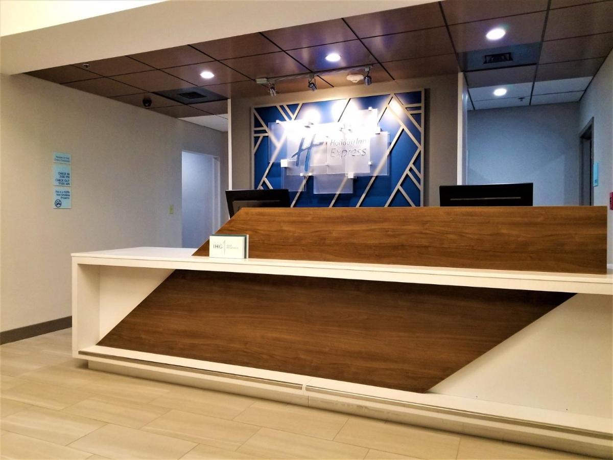 Holiday Inn Express Apex - Raleigh By Ihg Luaran gambar