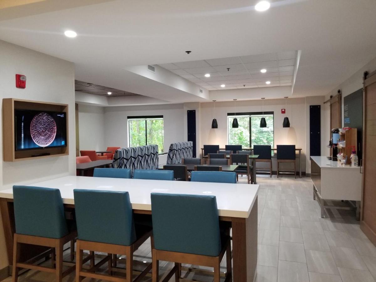 Holiday Inn Express Apex - Raleigh By Ihg Luaran gambar